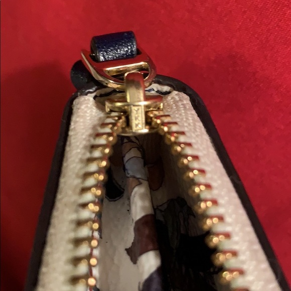 Tory Burch keychain coin purse - Picture 7 of 8